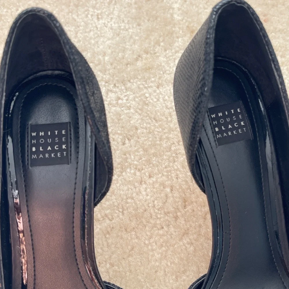 White House Black Market Black Dorsay Style Heels mismatched sizes L7.5 R7